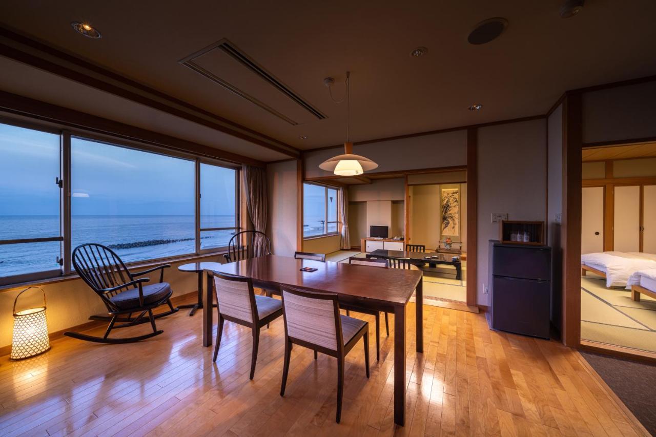 Ryokan Ikkyu -seaside Hotel-