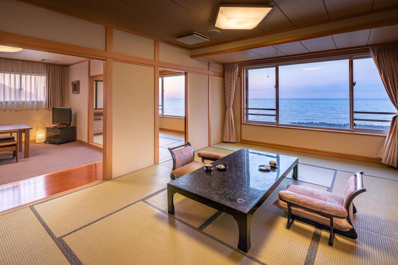 Ryokan Ikkyu -seaside Hotel-