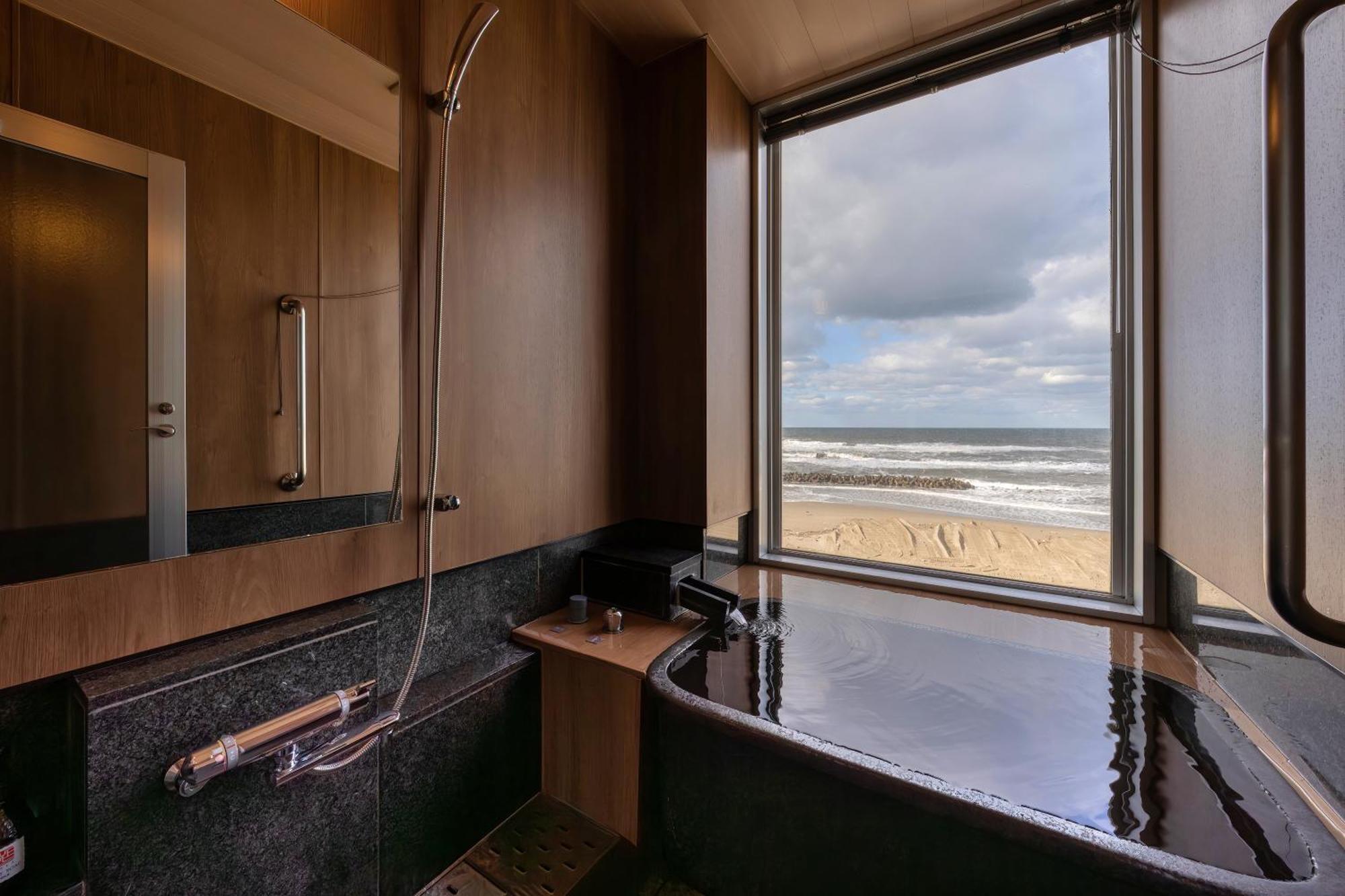 Ryokan Ikkyu -seaside Hotel-